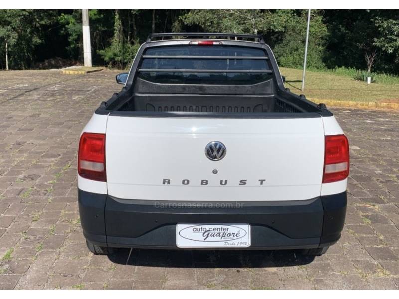 VOLKSWAGEN - SAVEIRO - 2023/2023 - Branca - R$ 73.800,00