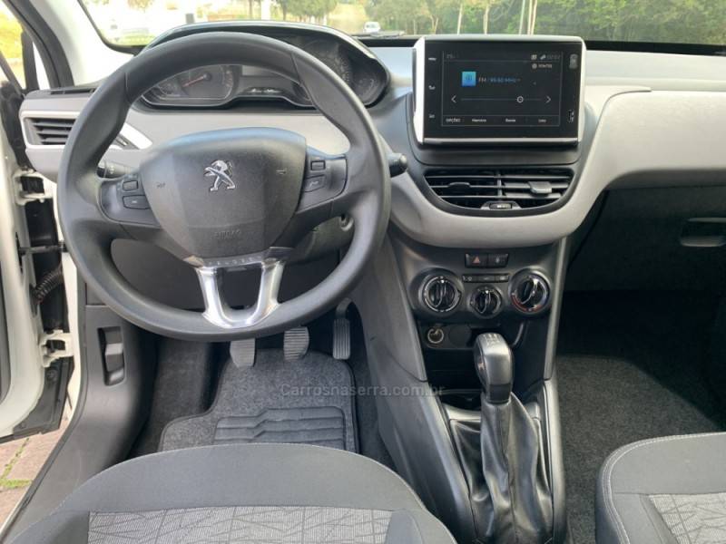 PEUGEOT - 208 - 2018/2019 - Branca - R$ 48.800,00