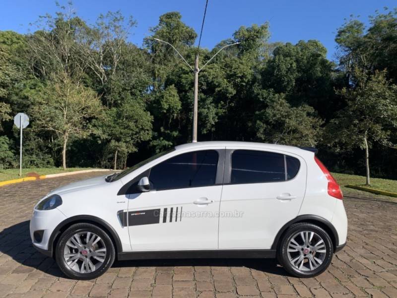 FIAT - PALIO - 2012/2013 - Branca - R$ 41.800,00