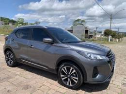 NISSAN - KICKS - 2021/2022 - Cinza - R$ 103.800,00