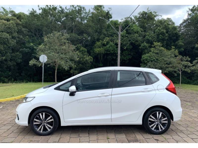 HONDA - FIT - 2019/2020 - Branca - R$ 87.800,00