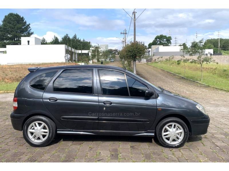 RENAULT - SCÉNIC - 2001/2002 - Cinza - R$ 18.800,00