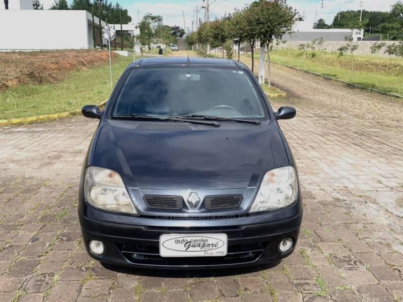 RENAULT - SCÉNIC - 2001/2002 - Cinza - R$ 18.800,00