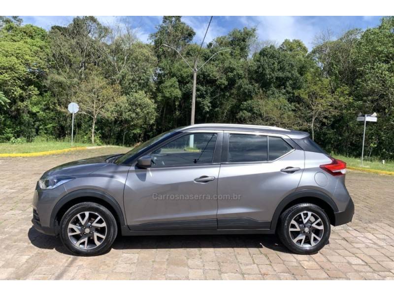 NISSAN - KICKS - 2018/2019 - Cinza - R$ 83.800,00