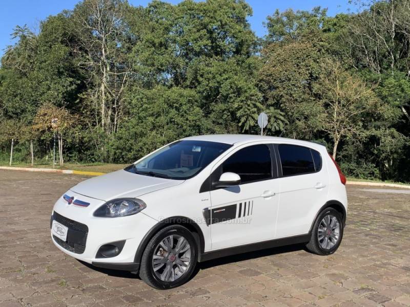 FIAT - PALIO - 2012/2013 - Branca - R$ 41.800,00