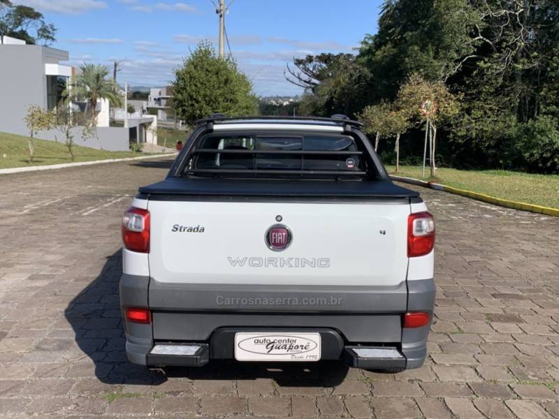 FIAT - STRADA - 2014/2015 - Branca - R$ 64.800,00