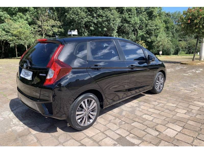 HONDA - FIT - 2015/2016 - Preta - R$ 72.800,00