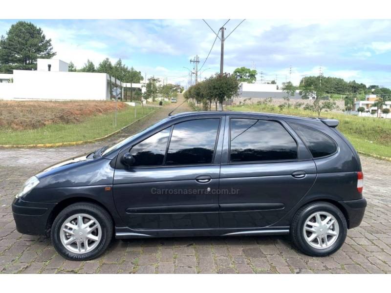 RENAULT - SCÉNIC - 2001/2002 - Cinza - R$ 18.800,00