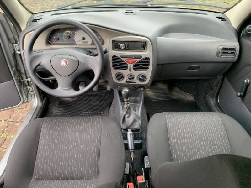 FIAT - PALIO - 2010/2011 - Prata - R$ 28.800,00