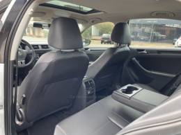 VOLKSWAGEN - JETTA - 2013/2013 - Prata - R$ 69.800,00