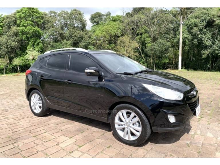 HYUNDAI - IX35 - 2011/2012 - Preta - R$ 67.800,00