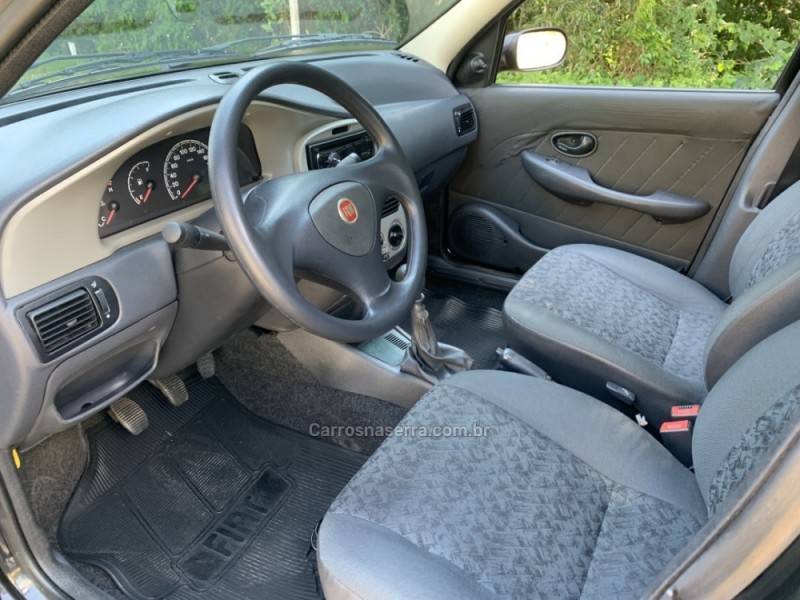 FIAT - PALIO - 2008/2009 - Preta - R$ 25.800,00