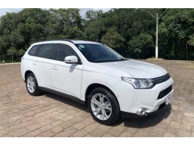 MITSUBISHI - OUTLANDER - 2014/2015 - Branca - R$ 77.800,00