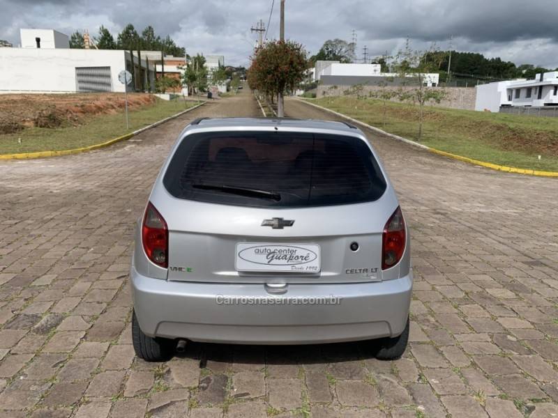 CHEVROLET - CELTA - 2013/2013 - Prata - R$ 37.800,00