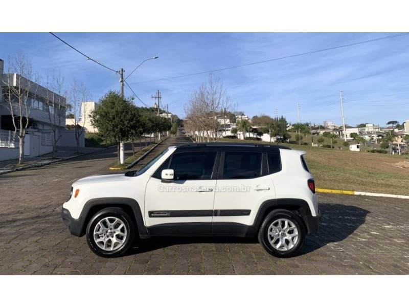 JEEP - RENEGADE - 2015/2016 - Branca - R$ 82.800,00