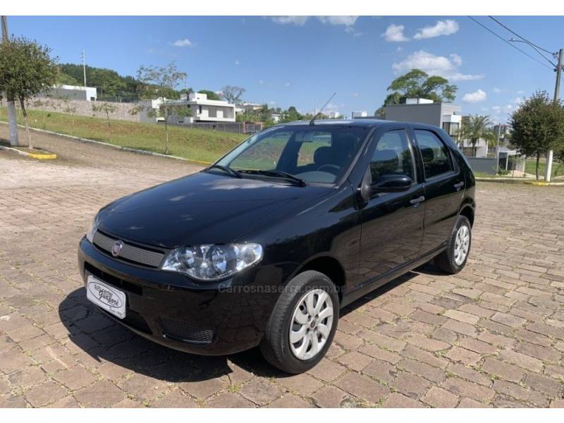 FIAT - PALIO - 2008/2009 - Preta - R$ 25.800,00