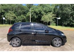 HONDA - FIT - 2015/2016 - Preta - R$ 72.800,00