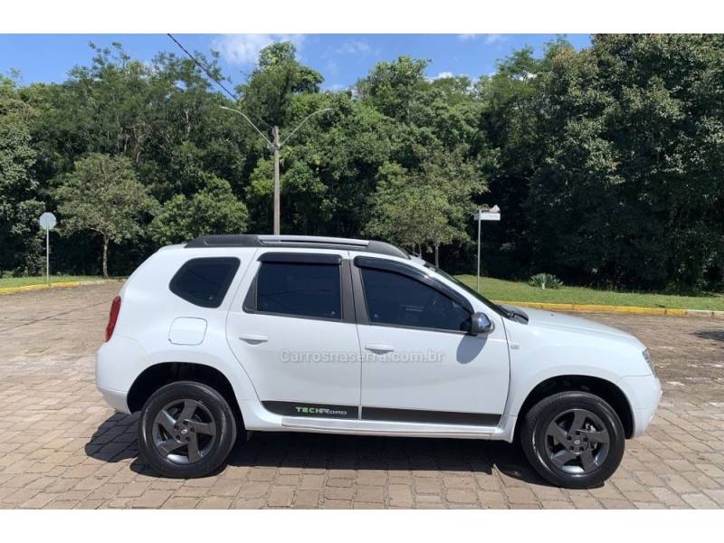 RENAULT - DUSTER - 2013/2014 - Branca - R$ 53.800,00