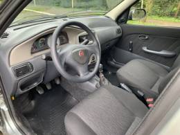 FIAT - PALIO - 2010/2011 - Prata - R$ 28.800,00