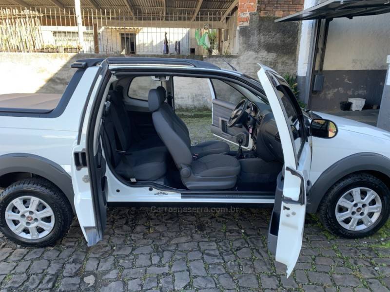 FIAT - STRADA - 2015/2016 - Branca - Sob Consulta