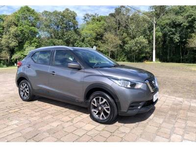 NISSAN - KICKS - 2018/2019 - Cinza - R$ 83.800,00