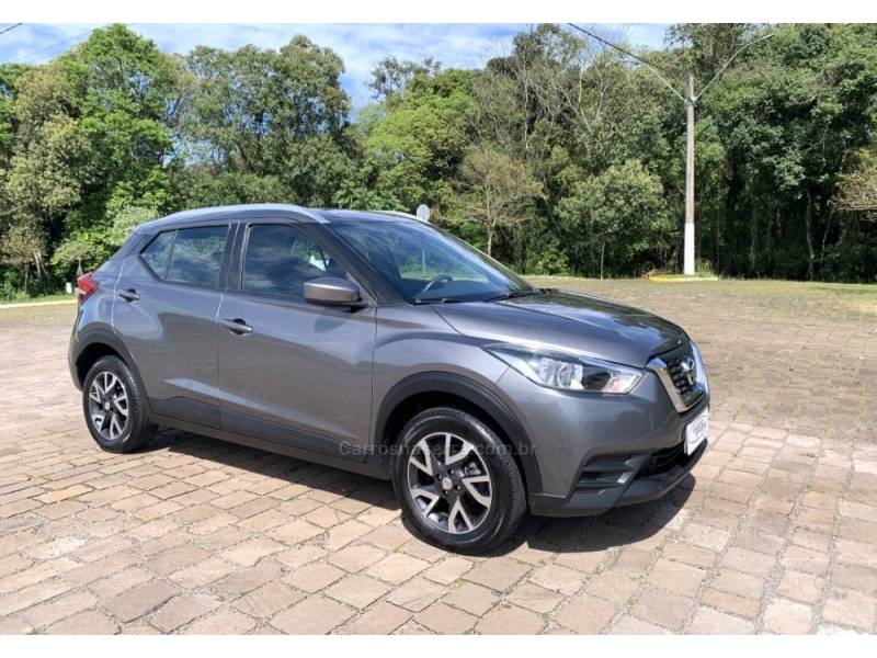 NISSAN - KICKS - 2018/2019 - Cinza - R$ 83.800,00