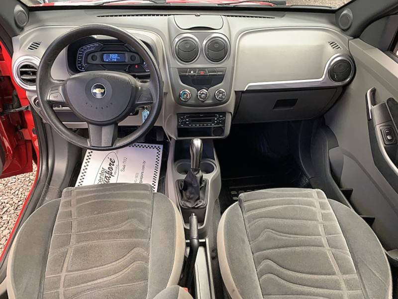 CHEVROLET - AGILE - 2012/2013 - Vermelha - R$ 40.800,00