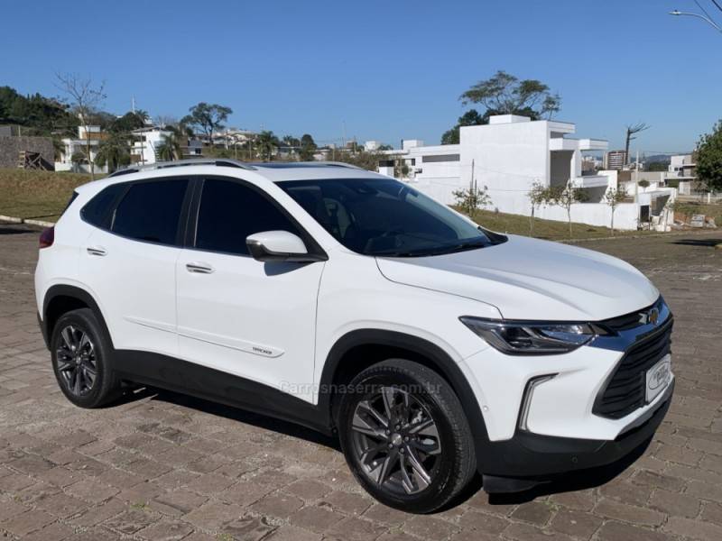 CHEVROLET - TRACKER - 2021/2022 - Branca - R$ 118.800,00