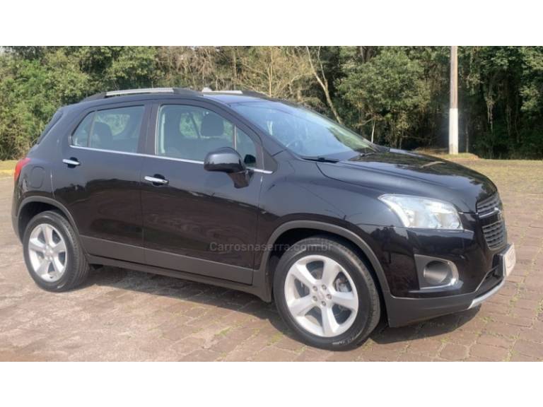 CHEVROLET - TRACKER - 2014/2015 - Preta - R$ 75.800,00