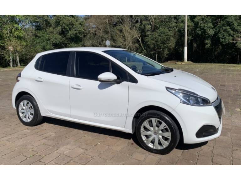 PEUGEOT - 208 - 2018/2019 - Branca - R$ 48.800,00