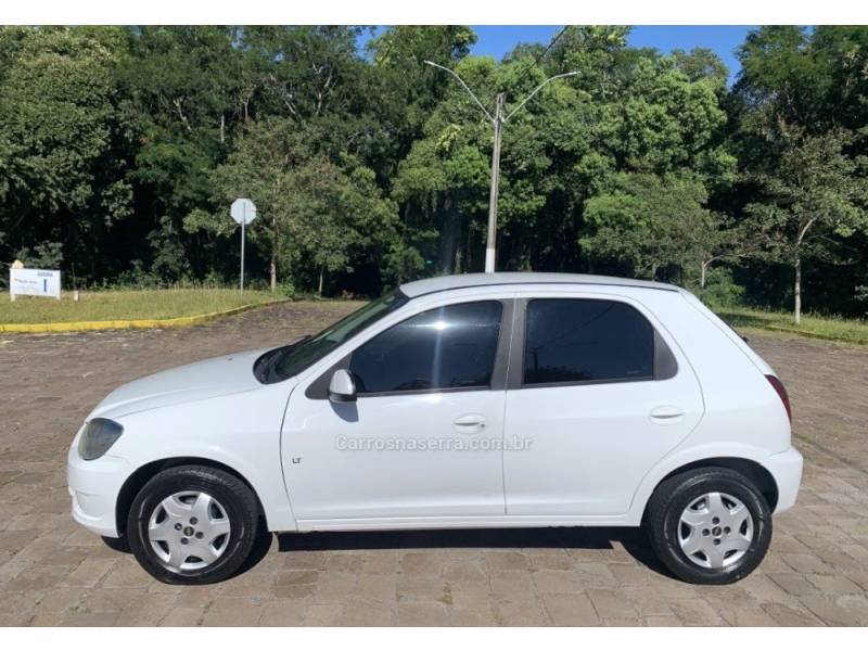 CHEVROLET - CELTA - 2013/2014 - Branca - R$ 36.800,00