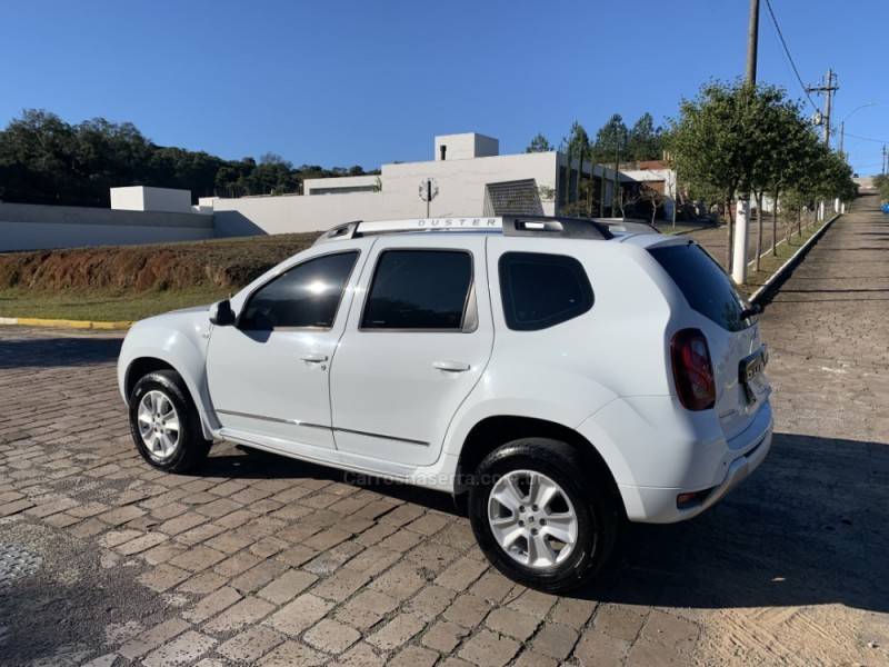 RENAULT - DUSTER - 2015/2016 - Branca - R$ 65.800,00