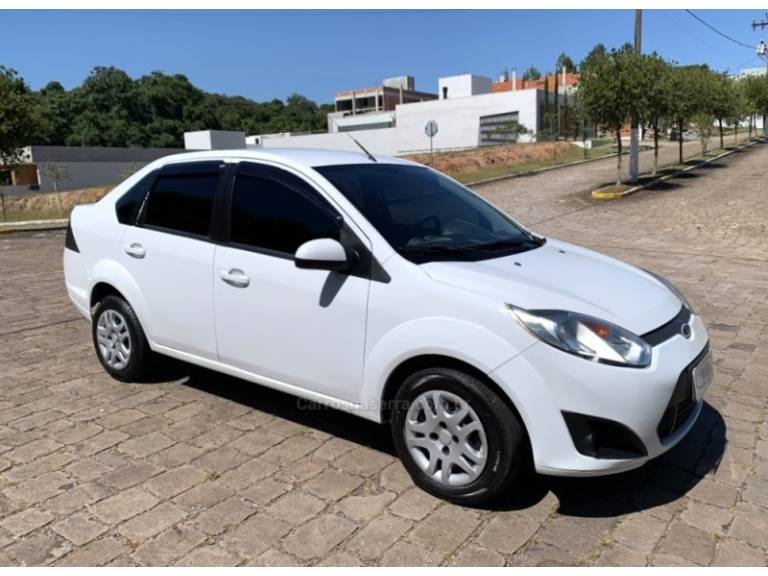 FORD - FIESTA - 2013/2013 - Branca - Sob Consulta