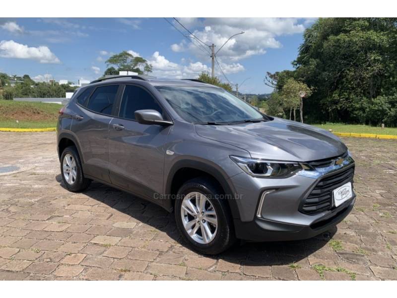 CHEVROLET - TRACKER - 2023/2023 - Cinza - R$ 108.800,00