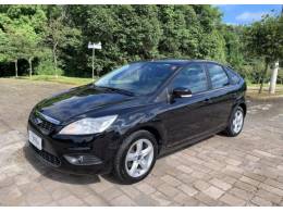 FORD - FOCUS - 2011/2012 - Preta - R$ 43.800,00