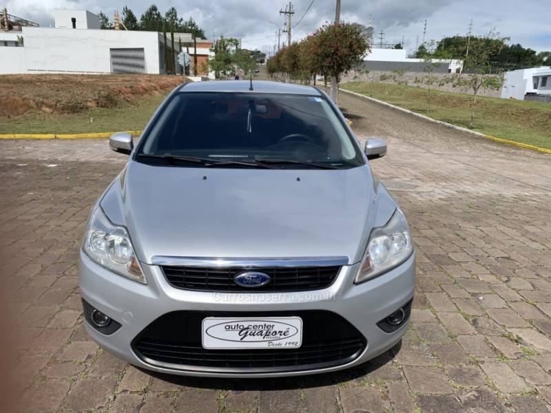 FORD - FOCUS - 2009/2009 - Prata - R$ 36.800,00