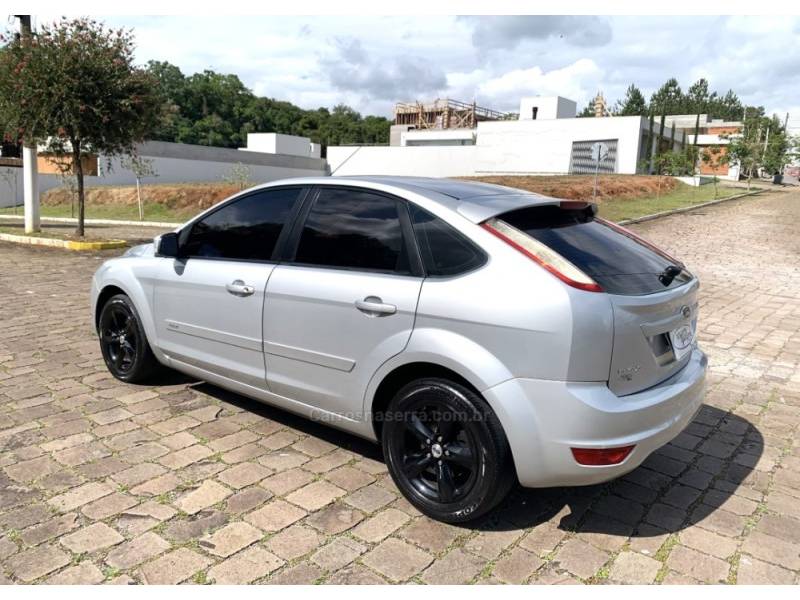 FORD - FOCUS - 2009/2009 - Prata - R$ 36.800,00