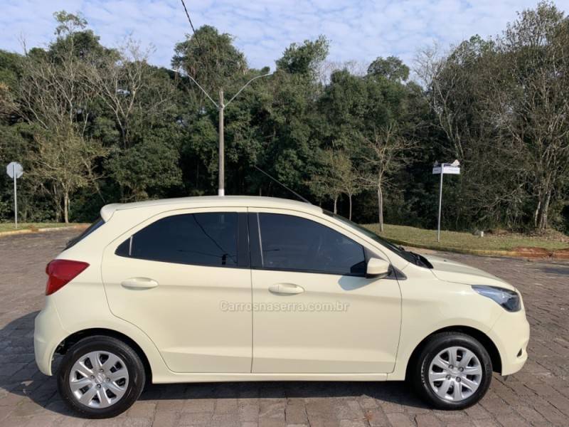 FORD - KA - 2015/2015 - Branca - R$ 42.800,00