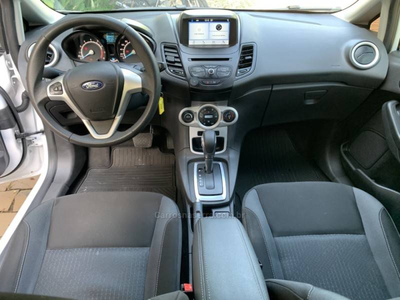 FORD - FIESTA - 2018/2018 - Branca - R$ 59.800,00