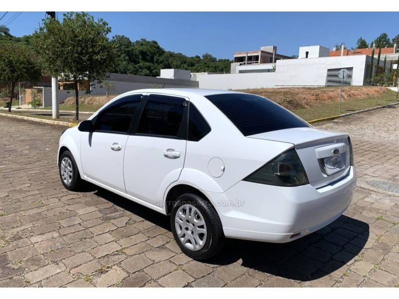 FORD - FIESTA - 2013/2013 - Branca - Sob Consulta