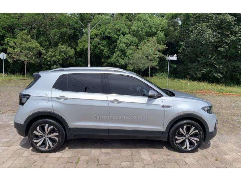 VOLKSWAGEN - T-CROSS - 2021/2021 - Prata - R$ 116.800,00