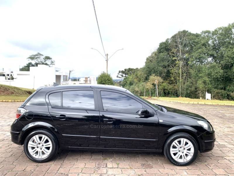 CHEVROLET - VECTRA - 2008/2009 - Preta - R$ 37.800,00