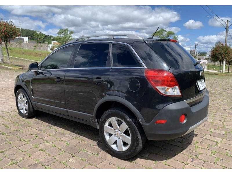 CHEVROLET - CAPTIVA - 2012/2012 - Preta - R$ 46.800,00