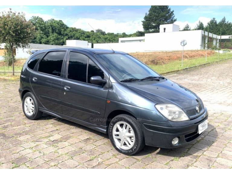 RENAULT - SCÉNIC - 2001/2002 - Cinza - R$ 18.800,00