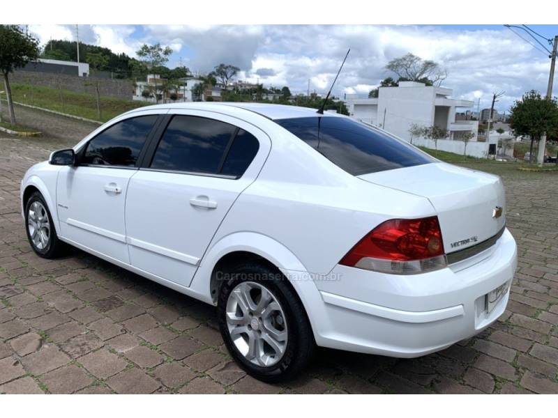 CHEVROLET - VECTRA - 2010/2011 - Branca - R$ 44.800,00