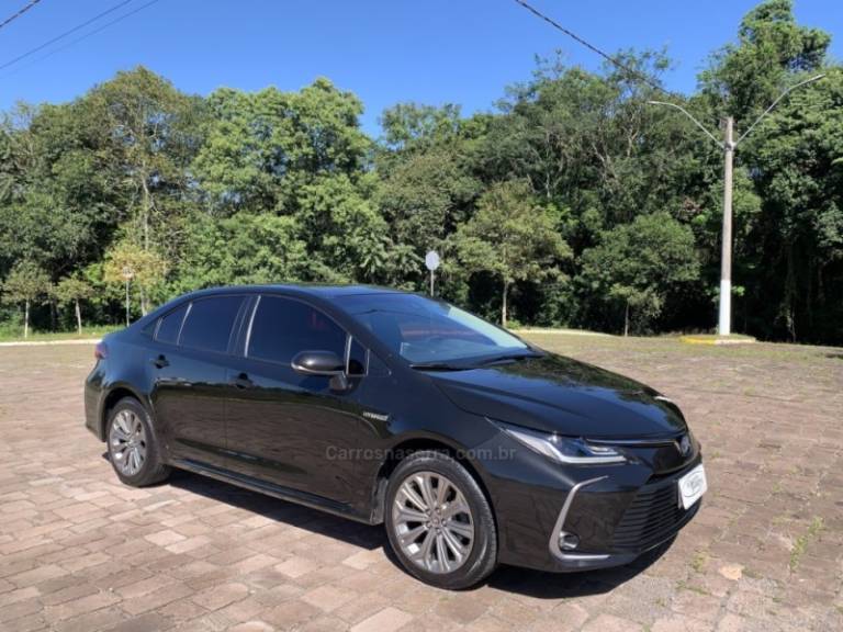 TOYOTA - COROLLA - 2019/2020 - Preta - R$ 122.800,00