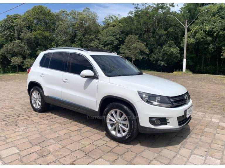 VOLKSWAGEN - TIGUAN - 2014/2014 - Branca - R$ 69.800,00