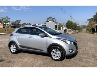 HYUNDAI - HB20X - 2013/2014 - Prata - R$ 58.800,00