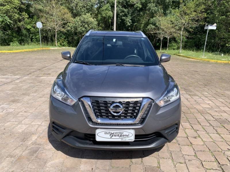 NISSAN - KICKS - 2018/2019 - Cinza - R$ 83.800,00