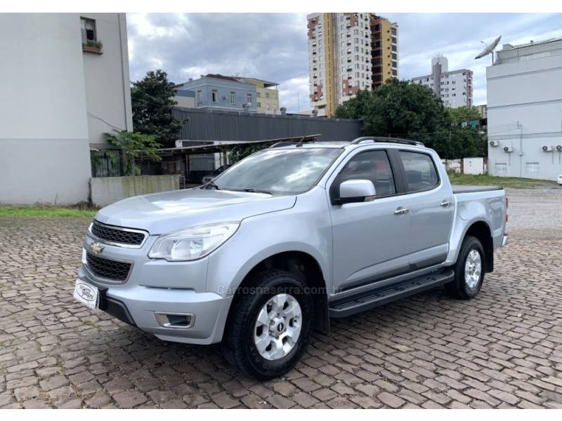 CHEVROLET - S10 - 2012/2013 - Prata - R$ 96.800,00